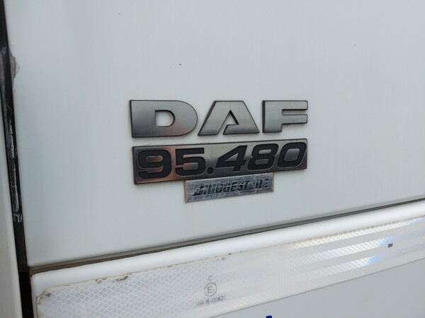 70#7458 Trattore stradale Daf FT XF95 in vendita - foto 3