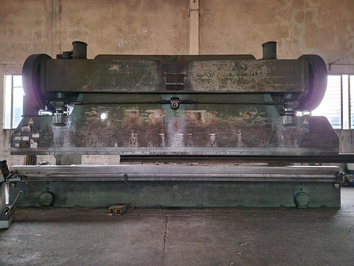 Lot CBC press brake