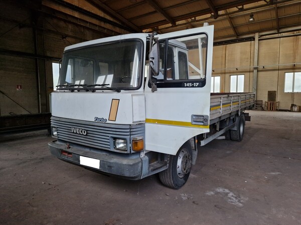 9#7460 Autocarro Iveco in vendita - foto 1