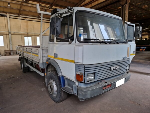 9#7460 Autocarro Iveco in vendita - foto 2