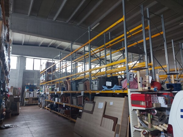 Logistica in vendita