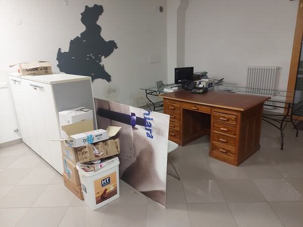 4#7466 Arredo da ufficio e negozio in vendita - foto 15