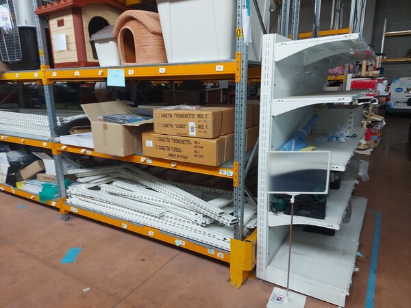 4#7466 Arredo da ufficio e negozio in vendita - foto 45