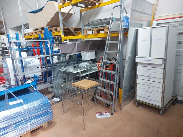 4#7466 Arredo da ufficio e negozio in vendita - foto 46