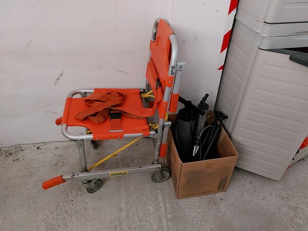 1#7479 Veicoli di soccorso d'emergenza attrezzati e materiale medico in vendita - foto 96