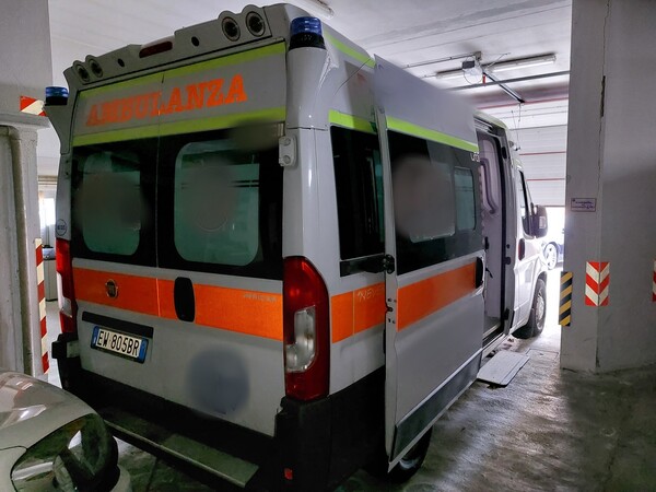 1#7479 Veicoli di soccorso d'emergenza attrezzati e materiale medico in vendita - foto 155