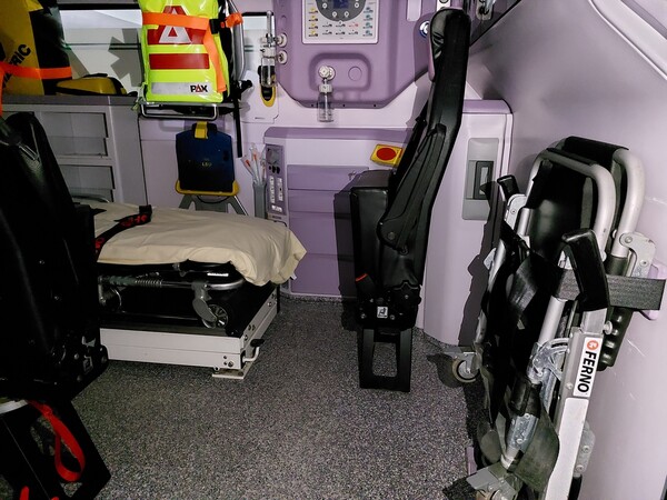 1#7479 Veicoli di soccorso d'emergenza attrezzati e materiale medico in vendita - foto 163