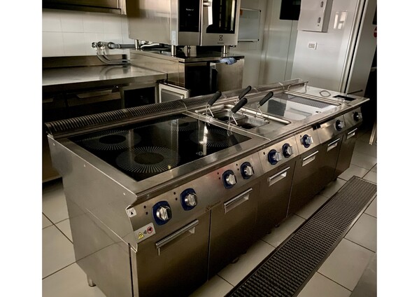 6#7498 Forno pizza Mec e Friggitrice Electrolux in vendita - foto 1