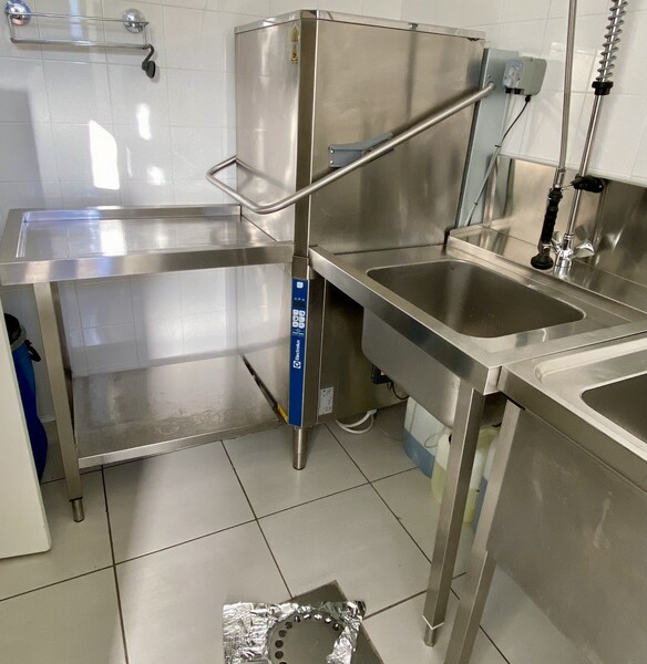 9#7498 Lavastoviglie Electrolux e lavamani a muro in vendita - foto 1