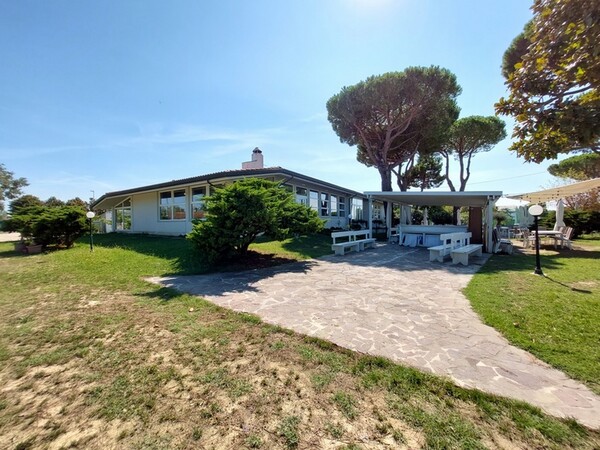 8#7503 Azioni detenute nella società Centro Sportivo 3 Laghi Porto Fuori Spa in vendita - foto 14