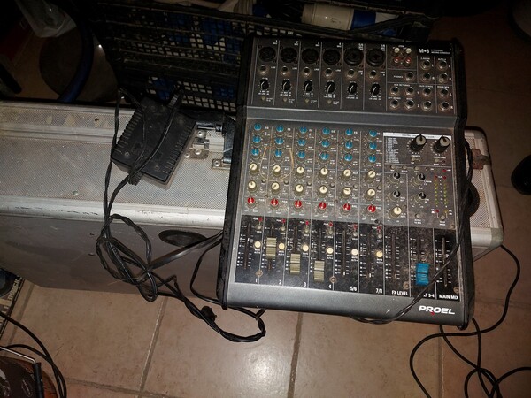 1#7507 Attrezzature musicali e arredi in vendita - foto 12