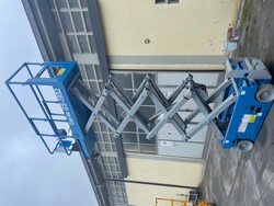 Piattaforma aerea verticale Genie - Lotto 2 (Asta 7516)