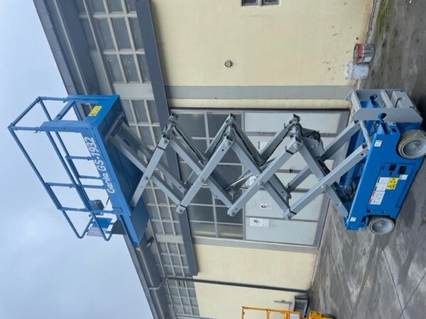 2#7516 Piattaforma aerea verticale Genie in vendita - foto 1