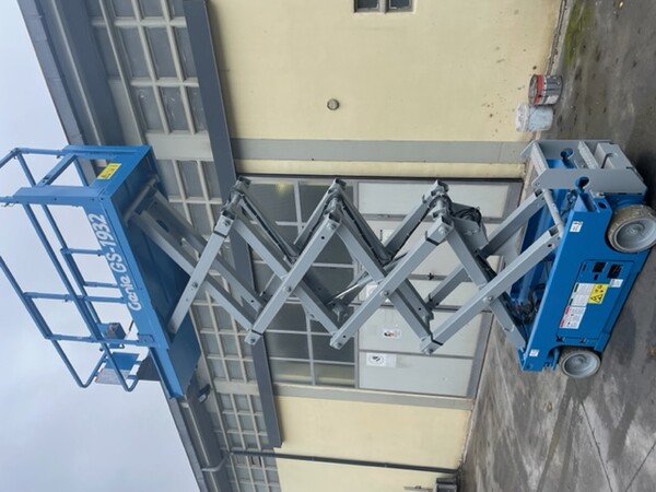 2#7516 Piattaforma aerea verticale Genie in vendita - foto 9