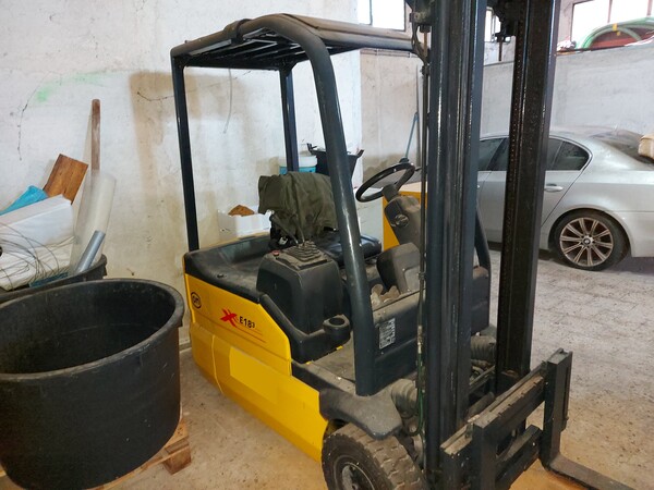2#7517 Carrello elevatore Om e carica batteria Atib in vendita - foto 5