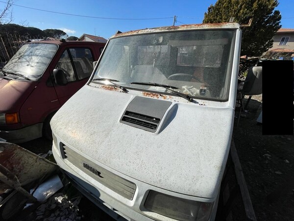 2#7526 Autocarro Iveco Daily in vendita - foto 1