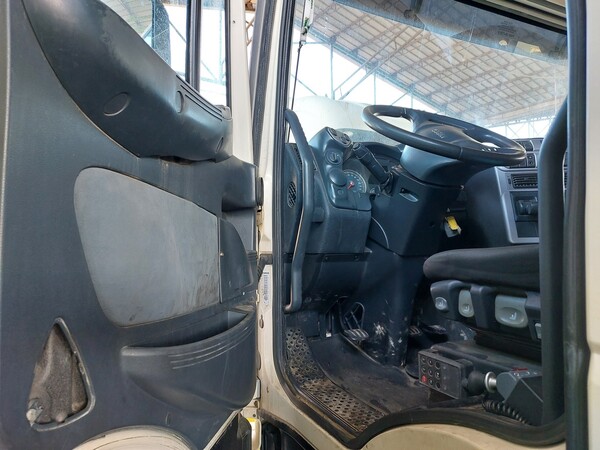 12#7528 Trattore per semirimorchio Iveco Magirus in vendita - foto 11