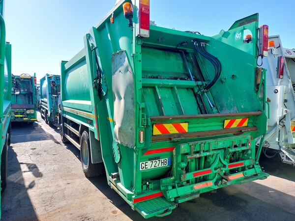 15#7528 Autocompattatore Scania in vendita - foto 4