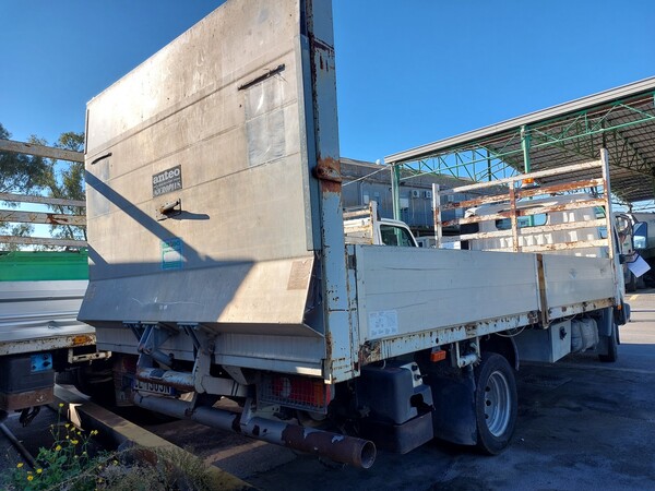 2#7528 Autocarro con pianale Nissan in vendita - foto 4