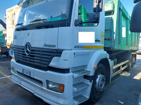 25#7528 Autocarro con scarrabile Daimlerchrysler in vendita - foto 2