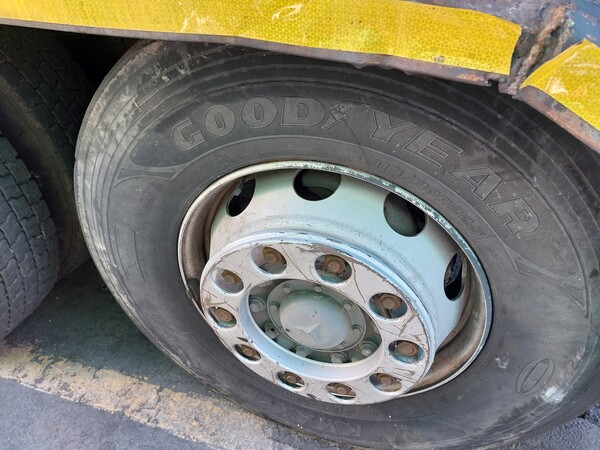 25#7528 Autocarro con scarrabile Daimlerchrysler in vendita - foto 5