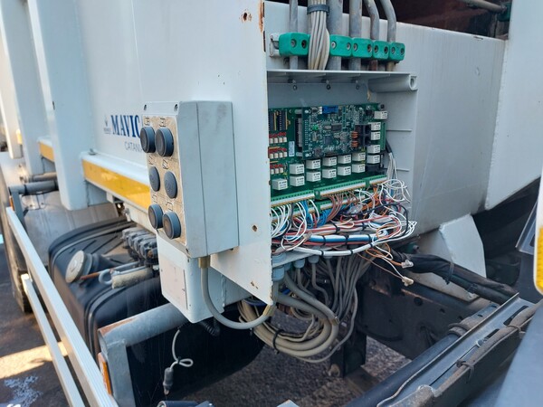 27#7528 Autocompattatore Renault in vendita - foto 10