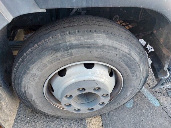 28#7528 Spazzatrice Iveco in vendita - foto 8