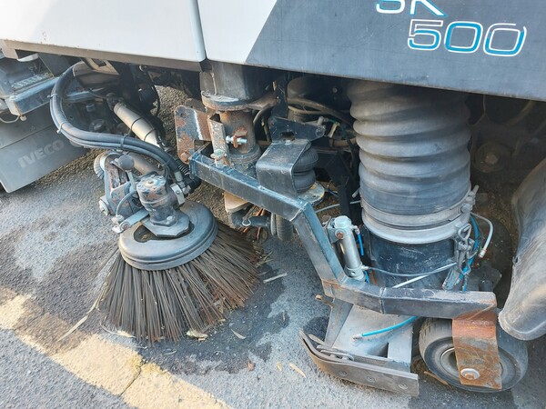 31#7528 Spazzatrice Iveco in vendita - foto 7