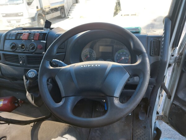 31#7528 Spazzatrice Iveco in vendita - foto 16