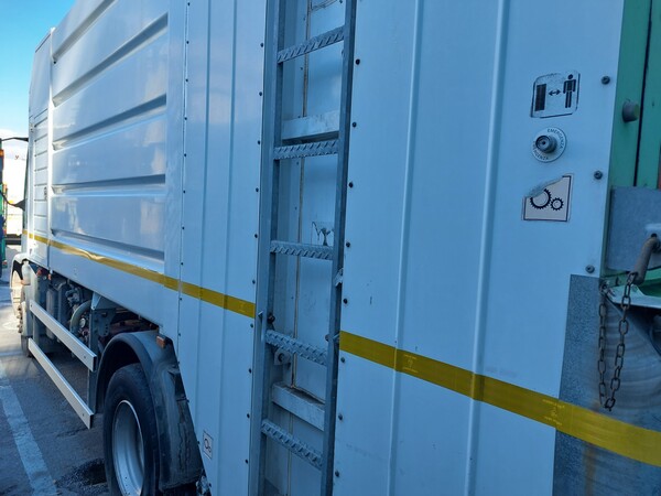 32#7528 Lavacassonetti Iveco in vendita - foto 3