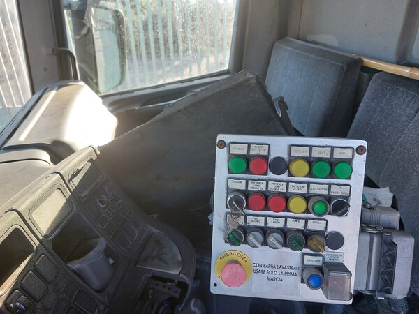 35#7528 Lavacassonetti-Lavastrade Scania in vendita - foto 12