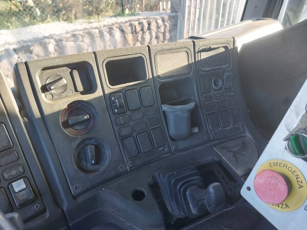 35#7528 Lavacassonetti-Lavastrade Scania in vendita - foto 13