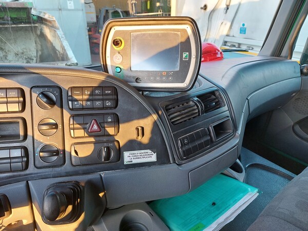 42#7528 Autocompattatore Daimler in vendita - foto 14