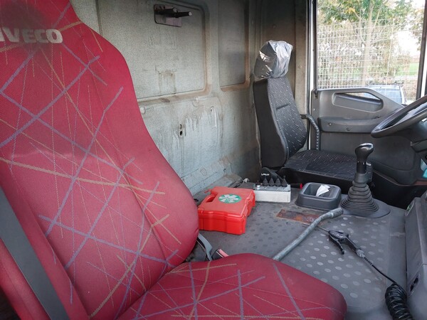 43#7528 Autocarro con scarrabile Iveco in vendita - foto 15