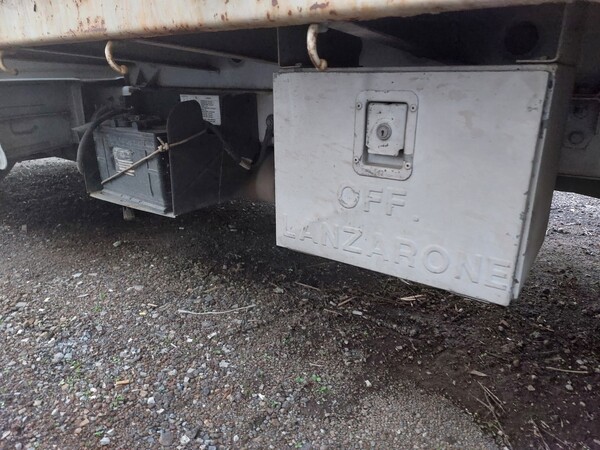44#7528 Autocarro con pianale Renault in vendita - foto 7