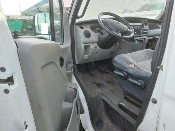44#7528 Autocarro con pianale Renault in vendita - foto 12