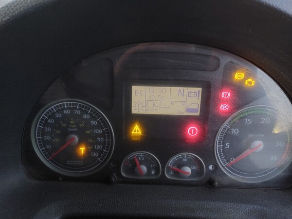 45#7528 Spazzatrice Iveco in vendita - foto 15
