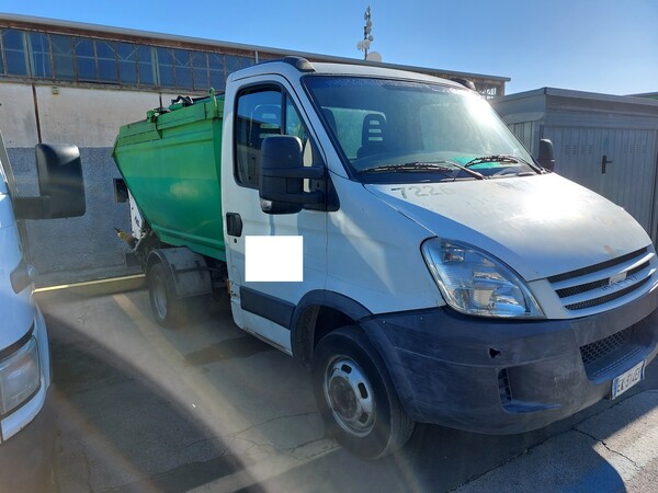 5#7528 Mini compattatore vasca Iveco in vendita - foto 3