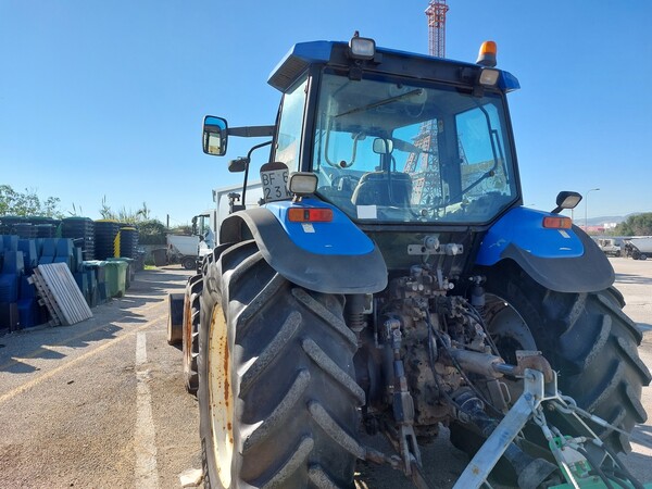 56#7528 Trattrice agricola New Holland in vendita - foto 5