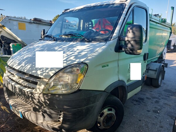 62#7528 Mini compattatore vasca Iveco in vendita - foto 2