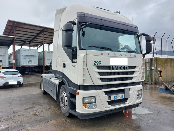 73#7528 Trattore per semirimorchio Iveco Magirus in vendita - foto 1