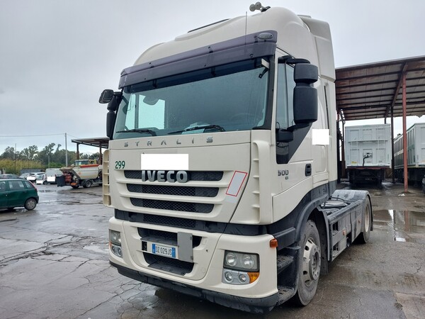 73#7528 Trattore per semirimorchio Iveco Magirus in vendita - foto 2