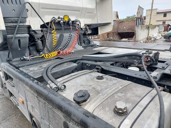 73#7528 Trattore per semirimorchio Iveco Magirus in vendita - foto 6