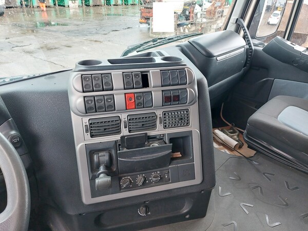 73#7528 Trattore per semirimorchio Iveco Magirus in vendita - foto 13