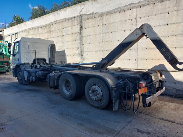 74#7528 Autocarro con scarrabile Volvo in vendita - foto 3