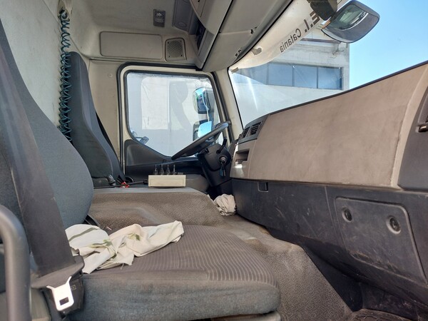 74#7528 Autocarro con scarrabile Volvo in vendita - foto 10