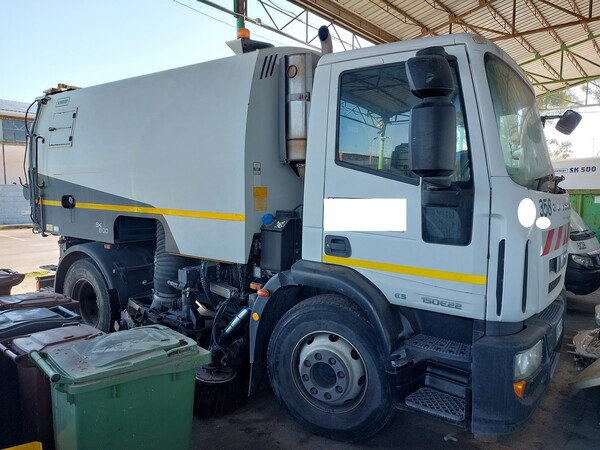 9#7528 Autoveicolo Iveco in vendita - foto 3