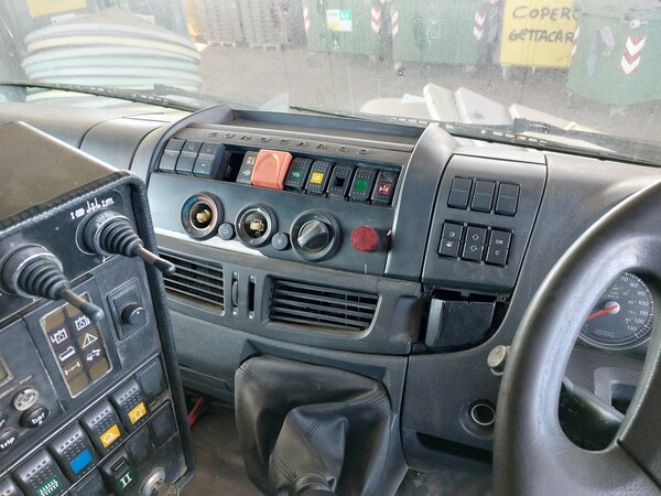 9#7528 Autoveicolo Iveco in vendita - foto 18