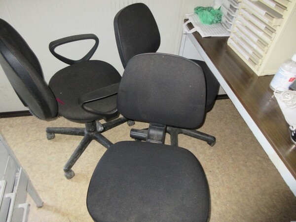 4#7532 Attrezzature ufficio e carrelli in vendita - foto 23