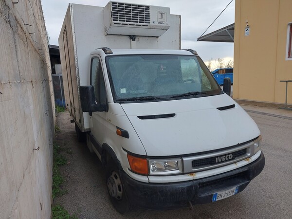 13#7533 Furgone isotermico Iveco 35c13 in vendita - foto 7